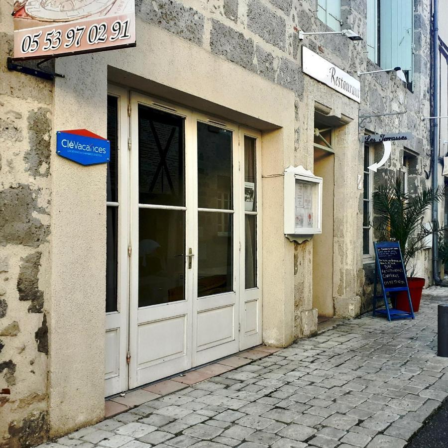 Les Terrasses Du Petit Alojamento de Acomodação e Pequeno-almoço Nérac